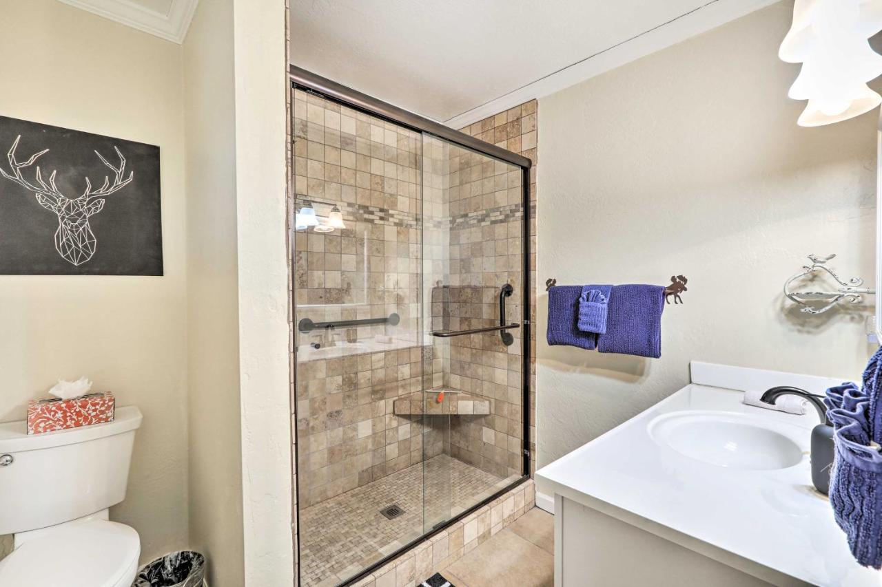 Pet-Friendly Munds Park Cabin With Hot Tub And Patio Extérieur photo